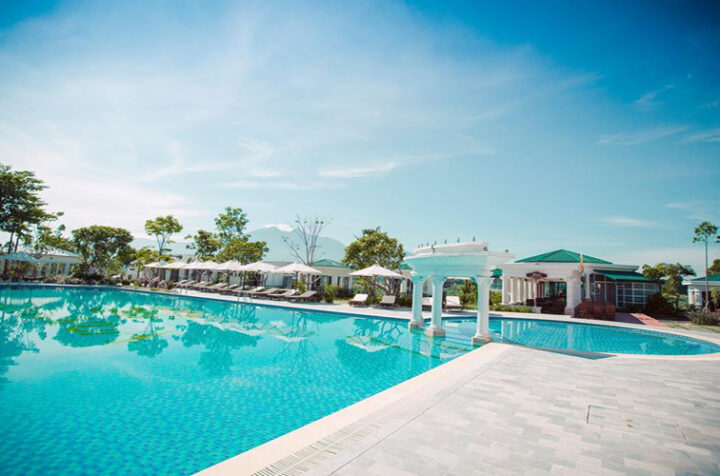 Bể Bơi Ngoài Trời Vườn Vua Resort